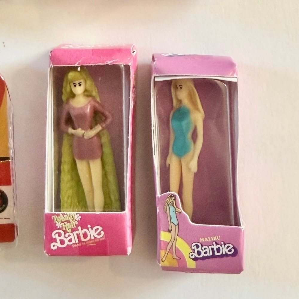 Micro Mini Barbie Set